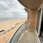 Zeezicht V - 1 Bedroom Apartment With Frontal Seaview T50